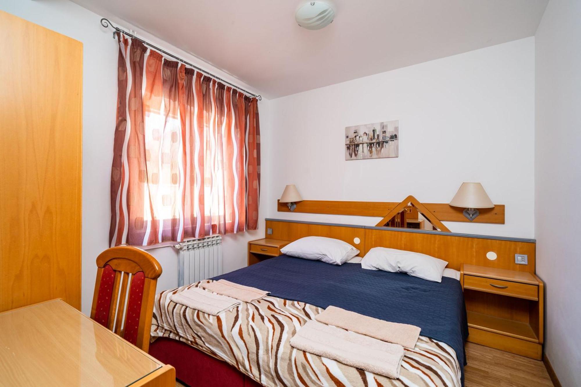 Apartments Klis مْليني الغرفة الصورة